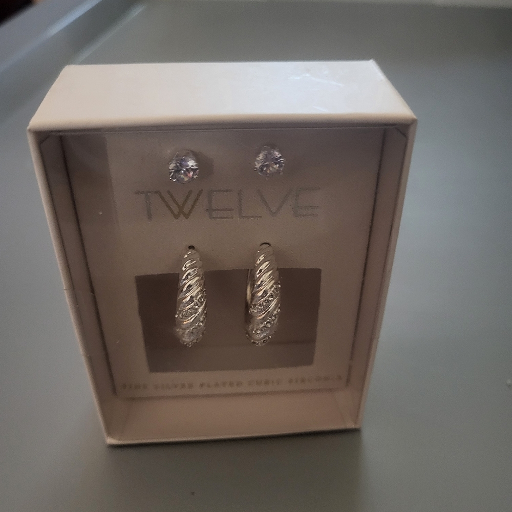 Twelve Earrings Set